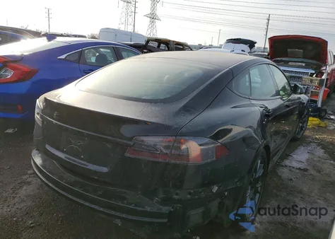 2022 Tesla Model S z USA, uszkodzony, nr VIN 5YJSA1E58NF462427
